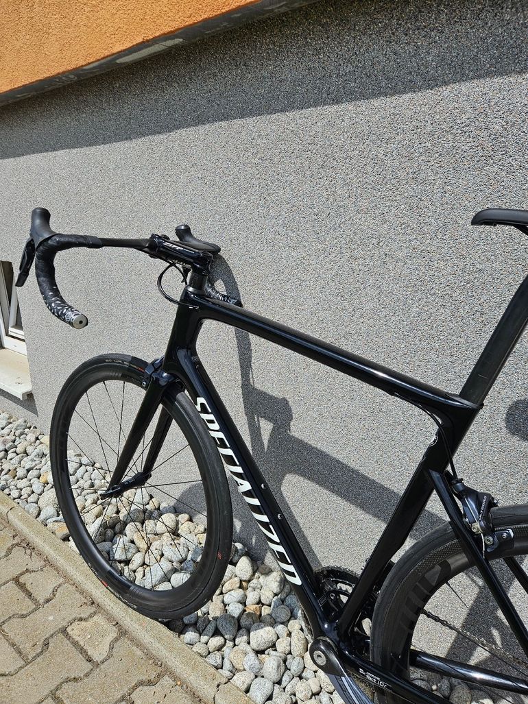 Used Specialized Tarmac Shimano Ultegra 2020 Road & Gravel, Black — image 10 of 11