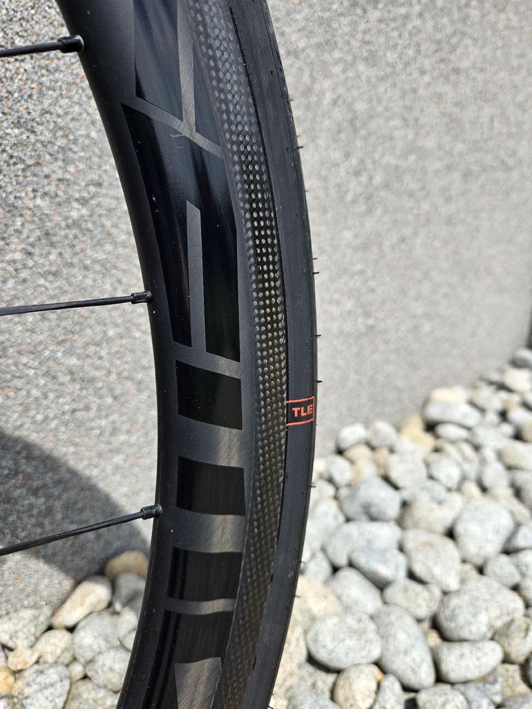 Used Specialized Tarmac Shimano Ultegra 2020 Road & Gravel, Black — image 8 of 11