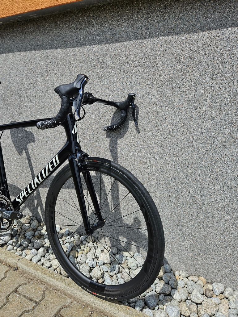 Used Specialized Tarmac Shimano Ultegra 2020 Road & Gravel, Black — image 2 of 11