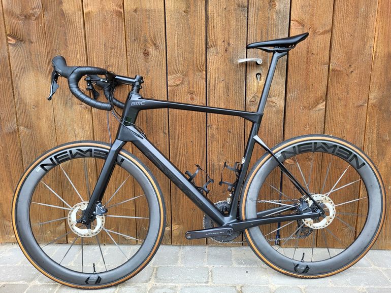 Used BMC Roadmachine FRS 2023 2023 Road & Gravel, Schwarz — image 2 of 11
