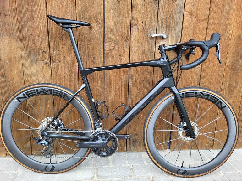 Used BMC Roadmachine FRS 2023 2023 Road & Gravel, Schwarz — image 1 of 11