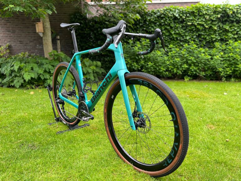 Used Bianchi Impulso RC Force AXS disc 2025 2025 Road & Gravel, Grün — image 9 of 14