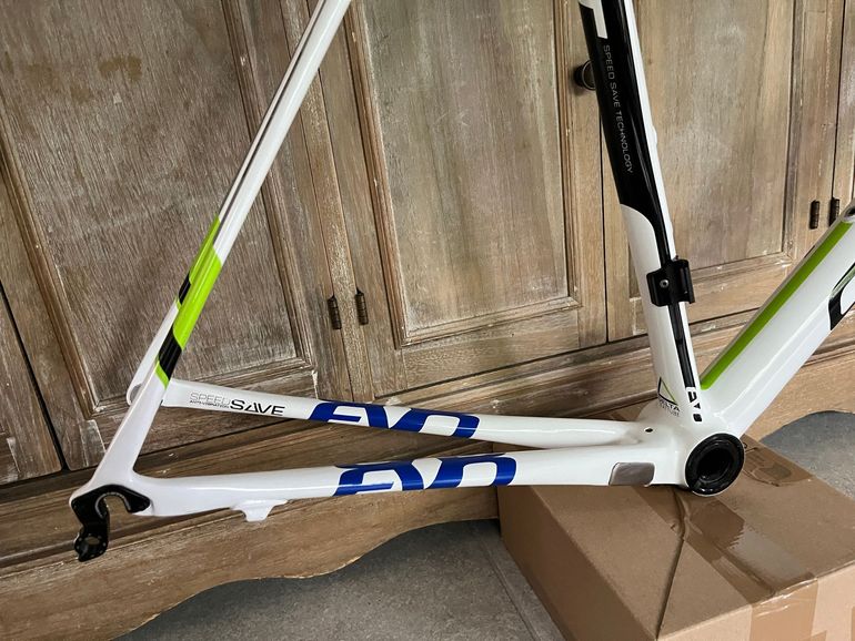 Used Cannondale SuperSix EVO Frameset 2015 Road & Gravel, Weiß — image 2 of 14