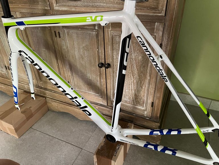 Used Cannondale SuperSix EVO Frameset 2015 Road & Gravel, Weiß — image 12 of 14