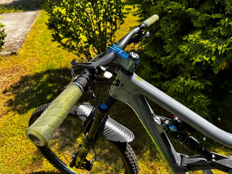 Used Cannondale Trigger 2 2018 2018 Mountainbike, Light Gray, 27.5 — image 12 of 16