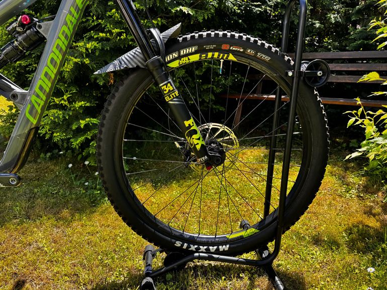 Used Cannondale Trigger 2 2018 2018 Mountainbike, Light Gray, 27.5 — image 3 of 16