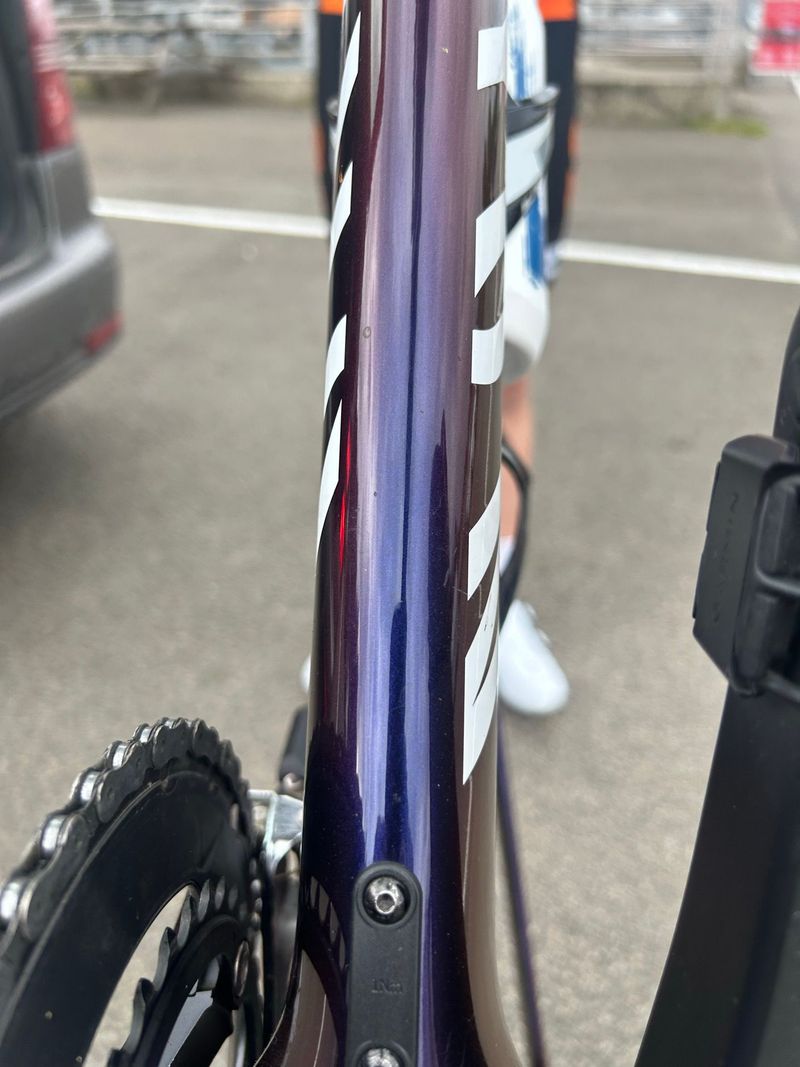 Použité Canyon Aeroad Shimano 105 Di2 2025 Road & Gravel — obrázek 8 z 10