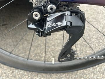 Použité Canyon Aeroad Shimano 105 Di2 2025 Road & Gravel — obrázek 9 z 10