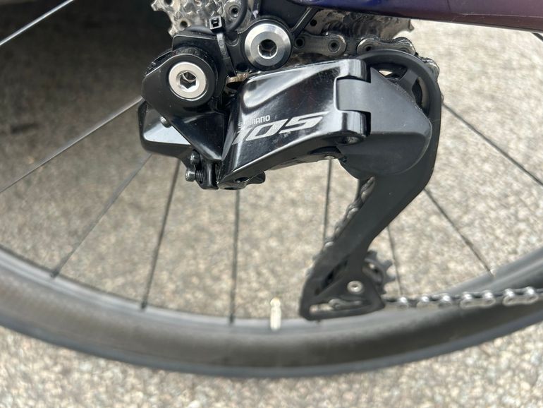 Used Canyon Aeroad Shimano 105 Di2 2025 Road & Gravel, Blau — image 9 of 11