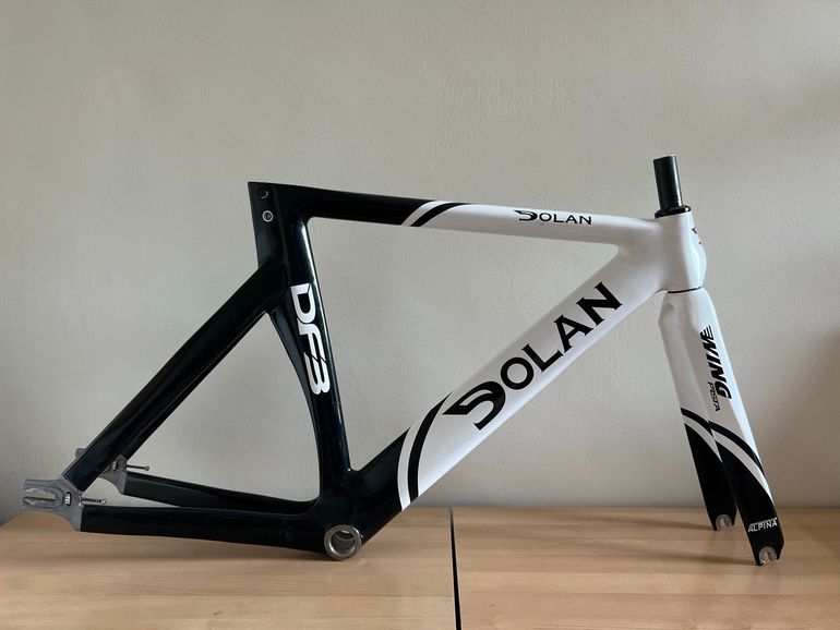 Used Dolan DF4 Carbon Track Bike - Alpina 2026 Frameset 2026 Road & Gravel, Black — image 3 of 15