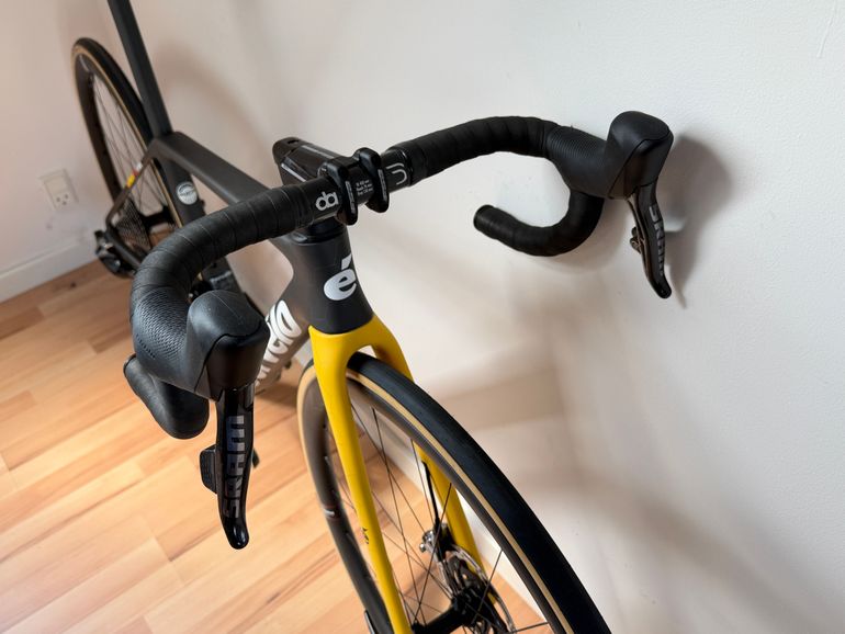 Used Cervélo R5 Red eTap AXS 2023 2023 Road & Gravel, Negro — image 2 of 10