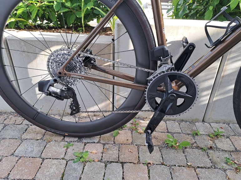 Used Specialized Aethos Expert - Rival eTap AXS 2025 2025 Road & Gravel — image 6 of 9