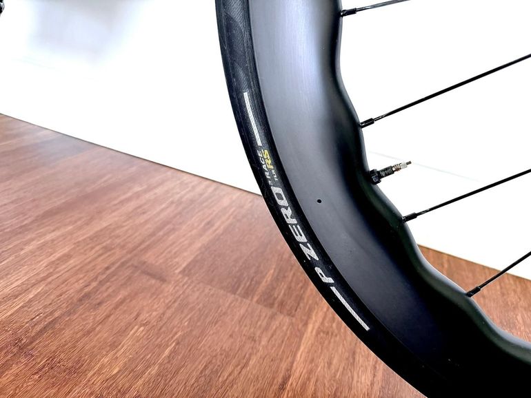 Used Pinarello DOGMA F DURA ACE Di2 Disc 2024 2024 Road & Gravel, Black — image 9 of 13