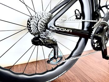 Used Pinarello DOGMA F DURA ACE Di2 Disc 2024 2024 Road & Gravel, Black — image 13 of 13