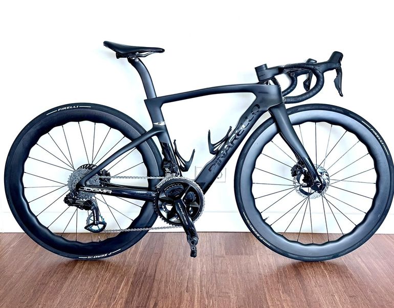 Used Pinarello DOGMA F DURA ACE Di2 Disc 2024 2024 Road & Gravel, Black — image 1 of 13