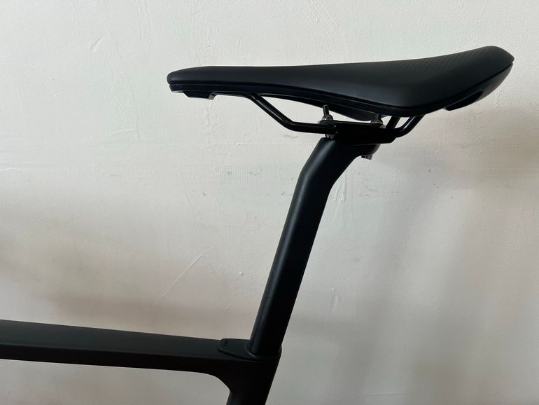 Used Focus IZALCO MAX 8.8 2024 2024 Road & Gravel — image 6 of 14