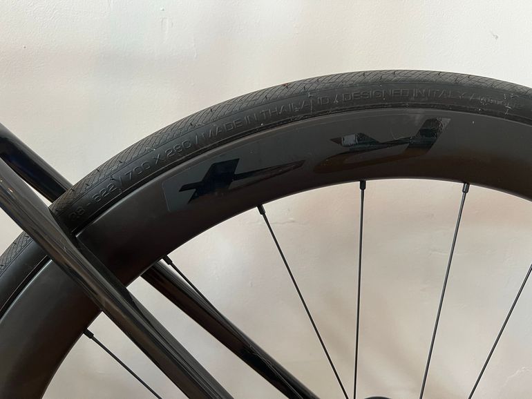 Used Focus IZALCO MAX 8.8 2024 2024 Road & Gravel — image 9 of 14