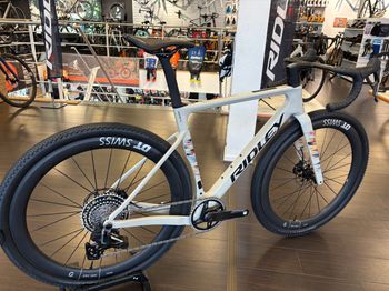 Used Ridley Ridley Astr En Astr RS Carbon Gravelbike, Size S And M, Sram Of Shimano, DT Swiss GRC1400 Wheelset, New 2026 Road & Gravel, Green — image 3 of 9