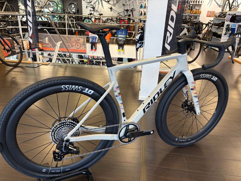 Used Ridley Ridley Astr En Astr RS Carbon Gravelbike, Size S And M, Sram Of Shimano, DT Swiss GRC1400 Wheelset, New 2026 Road & Gravel, Green — image 3 of 9
