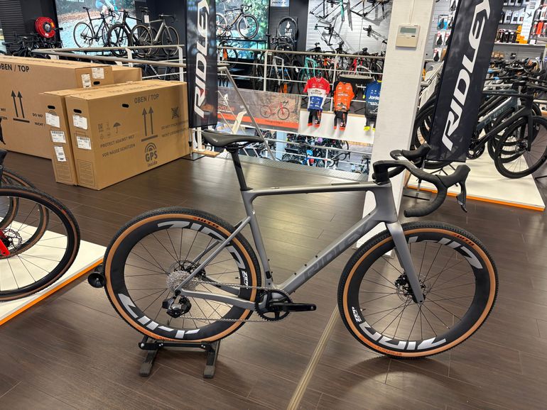 Used Ridley Ridley Astr En Astr RS Carbon Gravelbike, Size S And M, Sram Of Shimano, DT Swiss GRC1400 Wheelset, New 2026 Road & Gravel, Green — image 4 of 9