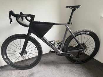 Used Canyon Grail CF SLX 8 AXS 2025 2025 Road & Gravel