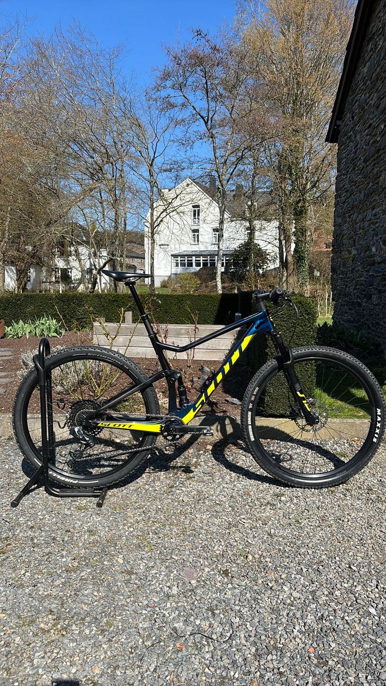 Used Scott Spark RC 900 Team Issue AXS 2021 2021 Mountainbike, Blue, 29 — image 1 of 3