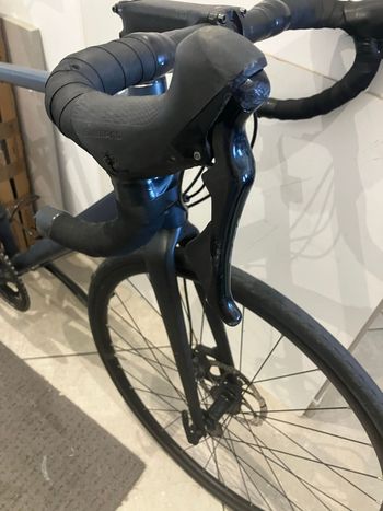 Used TRIBAN RC520 Disc Road Bike - 105 2021 2021 Road & Gravel, Azul — image 6 of 15