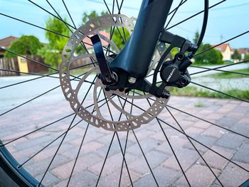 Used Giant Talon Shimano Altus 2022 Mountainbike, Light Gray — image 6 of 7