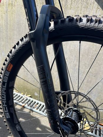Used YT Industries Jeffsy 29 CF 2018 2018 Mountainbike, Weiß, 29 — image 5 of 10