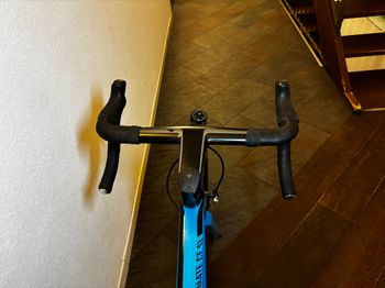 Used Canyon Ultimate CF SL 8 2022 2022 Road & Gravel, Blue — image 5 of 9