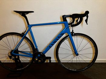 Used Canyon Ultimate CF SL 8 2022 2022 Road & Gravel