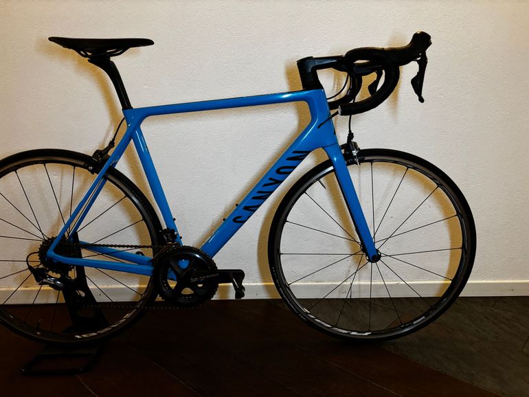 Used Canyon Ultimate CF SL 8 2022 2022 Road & Gravel, Blue — image 2 of 9
