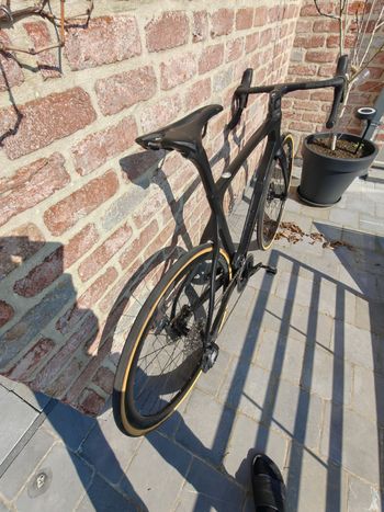 Used Pinarello Prince SRAM Rival eTap AXS 2022 Road & Gravel, Schwarz — image 9 of 14