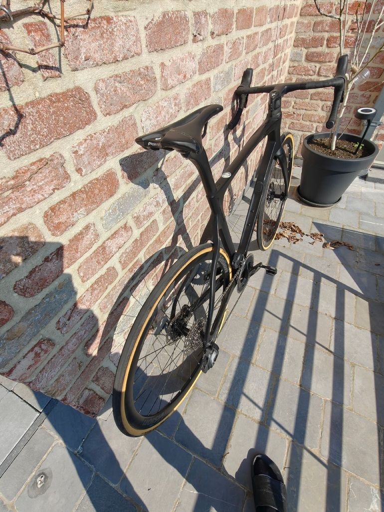 Used Pinarello Prince SRAM Rival eTap AXS 2022 Road & Gravel, Schwarz — image 9 of 14