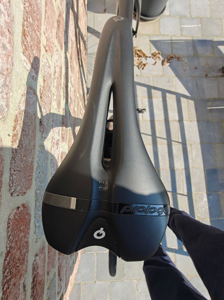 Used Pinarello Prince SRAM Rival eTap AXS 2022 Road & Gravel, Schwarz — image 10 of 14