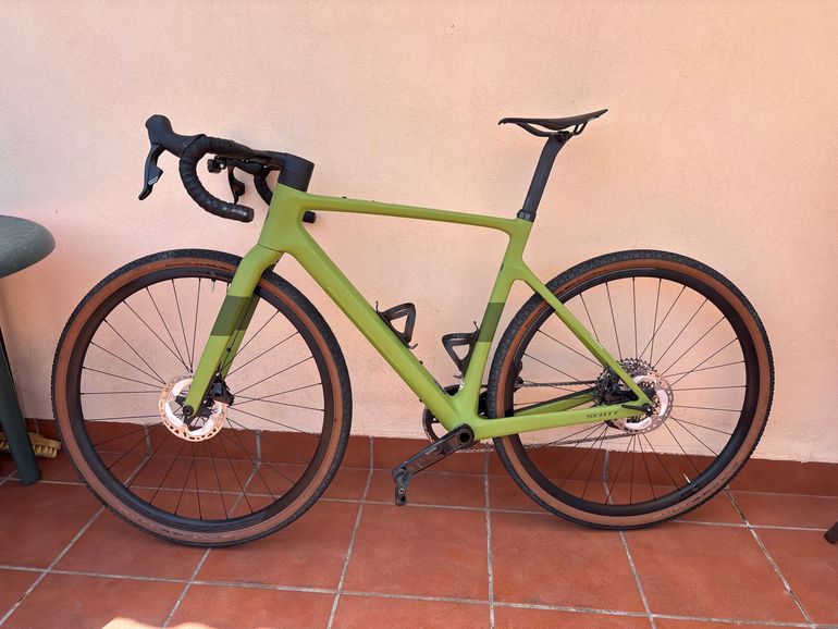 Used Scott Addict SRAM Rival 2026 Road & Gravel — image 2 of 6