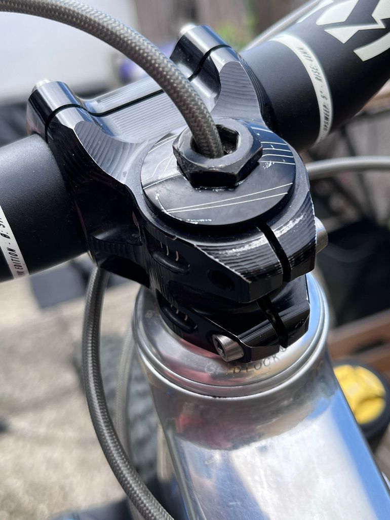 Used Commencal META AM 29 OHLINS 2021 2021 Mountainbike — image 20 of 28