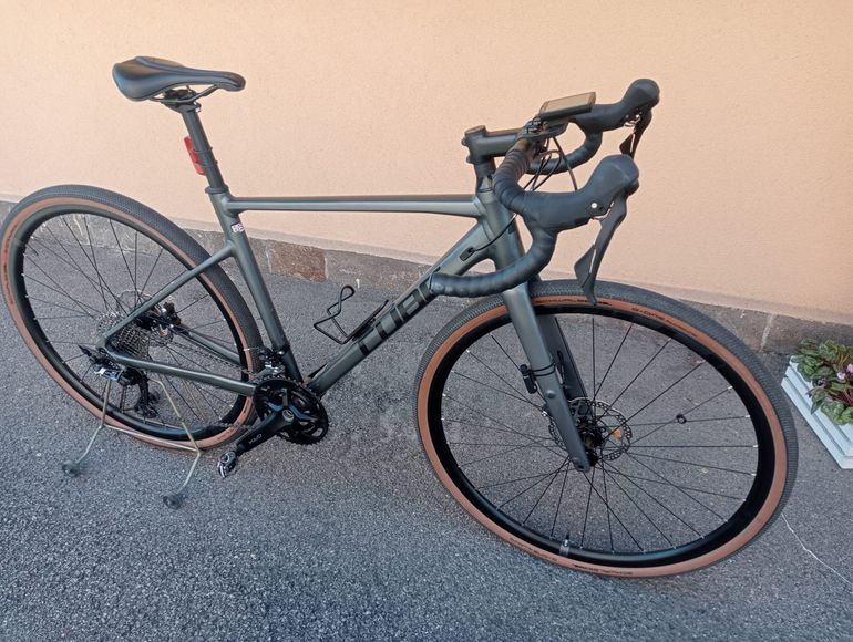 Used CUBE NUROAD RACE 2024 2024 Road & Gravel — image 1 of 7