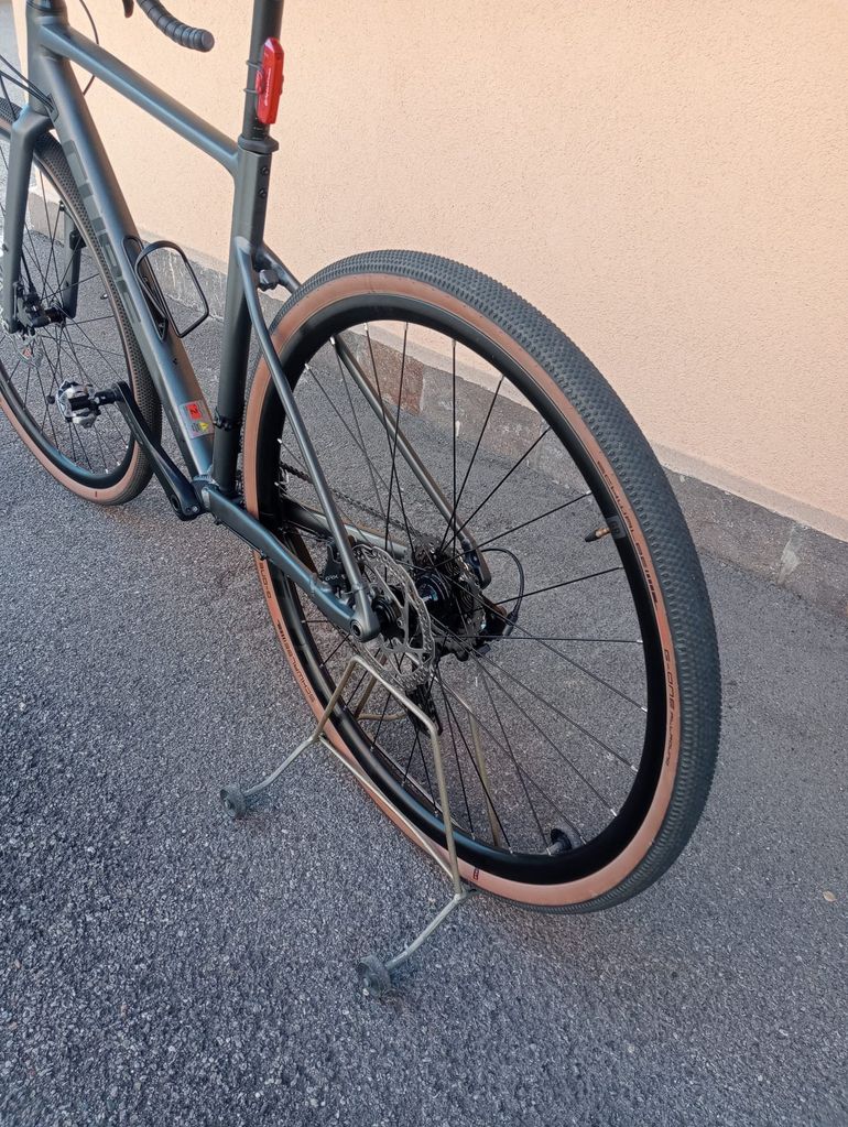 Used CUBE NUROAD RACE 2024 2024 Road & Gravel — image 5 of 7