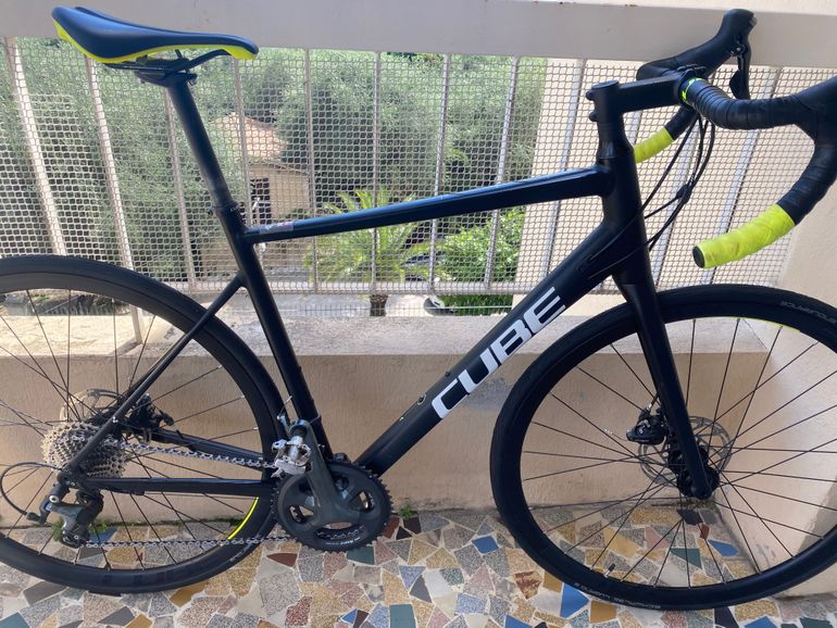 Used CUBE ATTAIN RACE 2023 2023 Road & Gravel — image 1 of 6