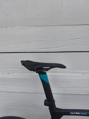 Used Bianchi Oltre XR4 Red eTap AXS 2024 2024 Road & Gravel — image 5 of 8