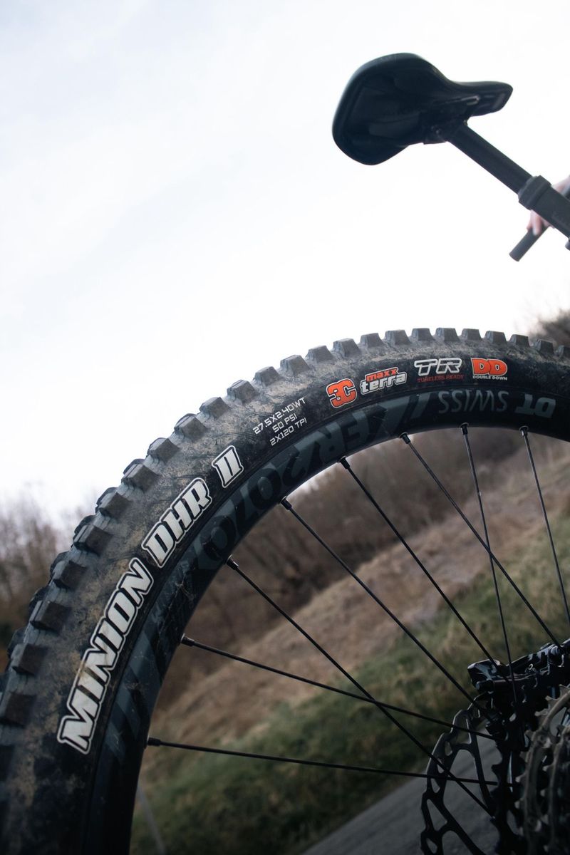 Used Canyon Torque Mullet CF 8 2024 2024 Mountainbike, Black, 29, 27.5 — image 19 of 22