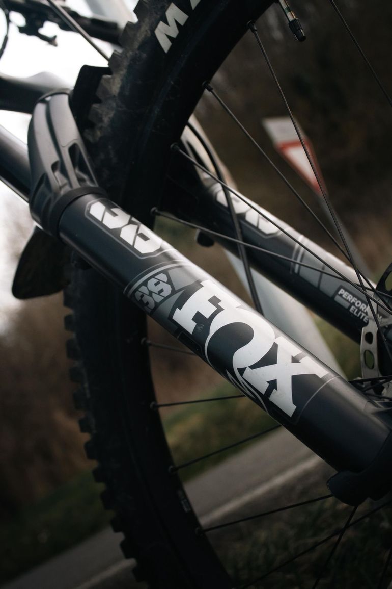 Used Canyon Torque Mullet CF 8 2024 2024 Mountainbike — image 11 of 22