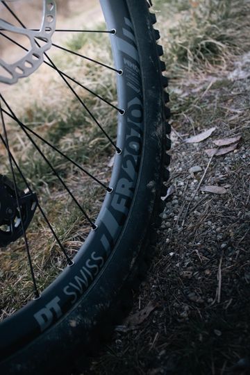 Used Canyon Torque Mullet CF 8 2024 2024 Mountainbike, Black, 29, 27.5 — image 16 of 22
