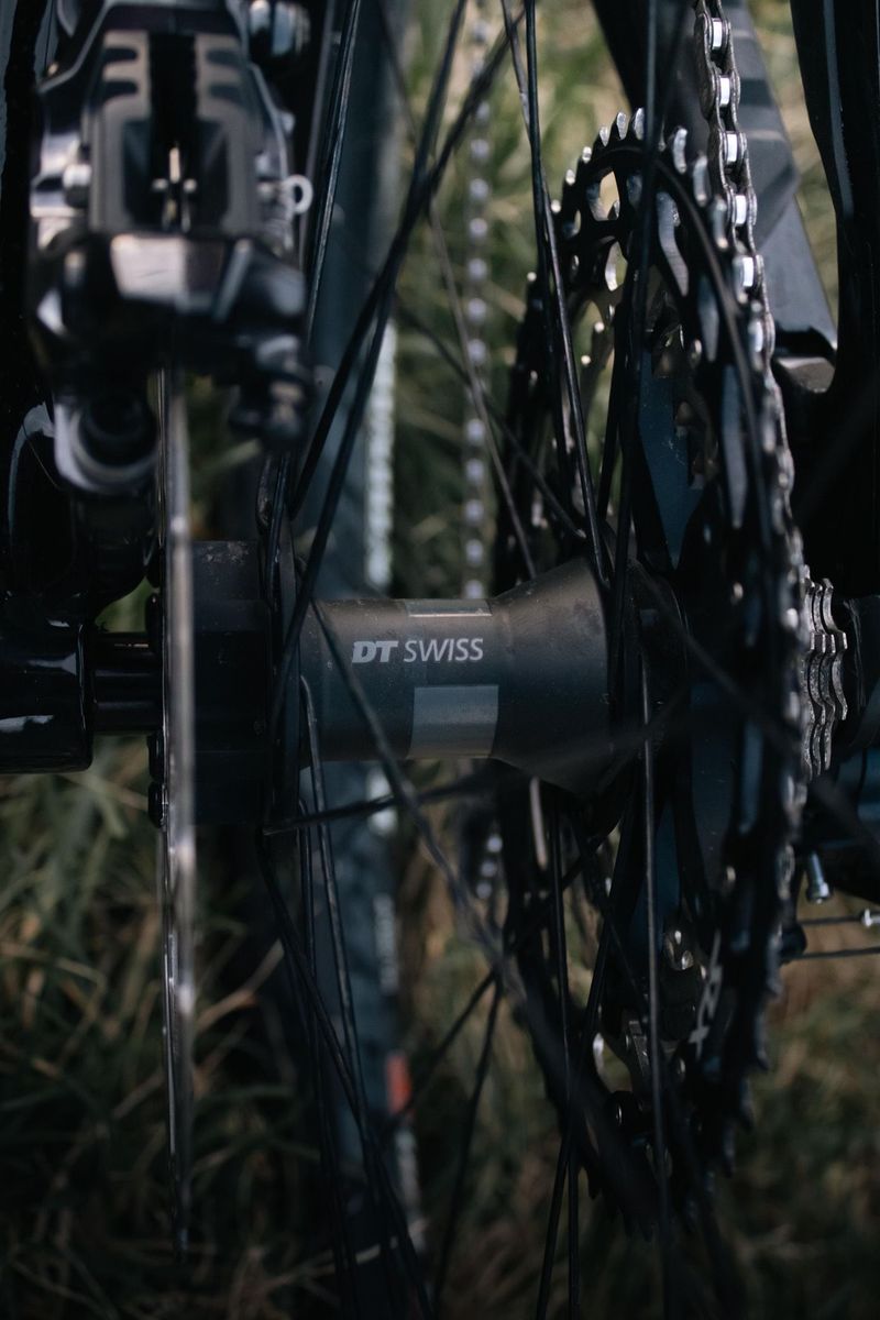 Used Canyon Torque Mullet CF 8 2024 2024 Mountainbike, Black, 29, 27.5 — image 20 of 22
