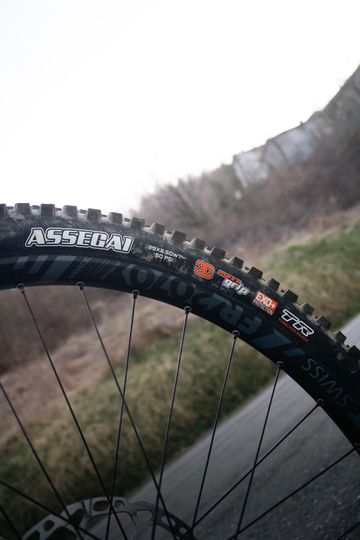 Used Canyon Torque Mullet CF 8 2024 2024 Mountainbike, Black, 29, 27.5 — image 18 of 22