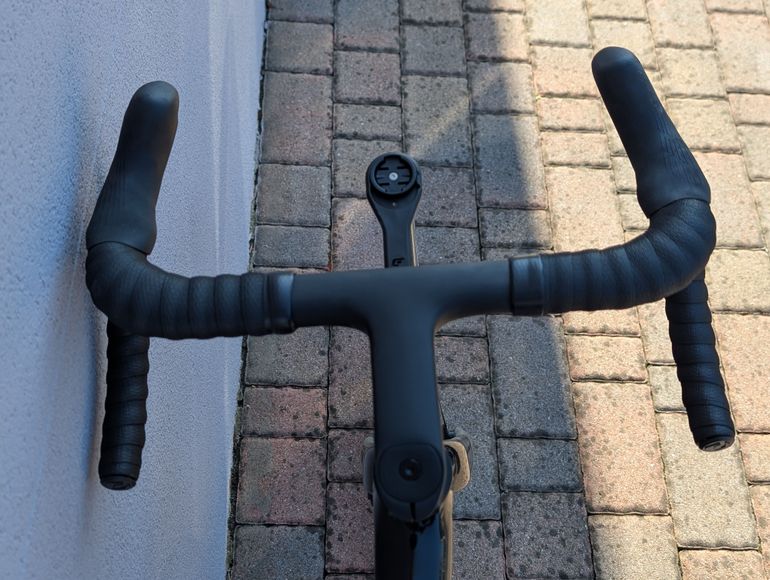 Used Giant TCR Advanced Pro 1 Di2 2025 2025 Road & Gravel, Black — image 3 of 5