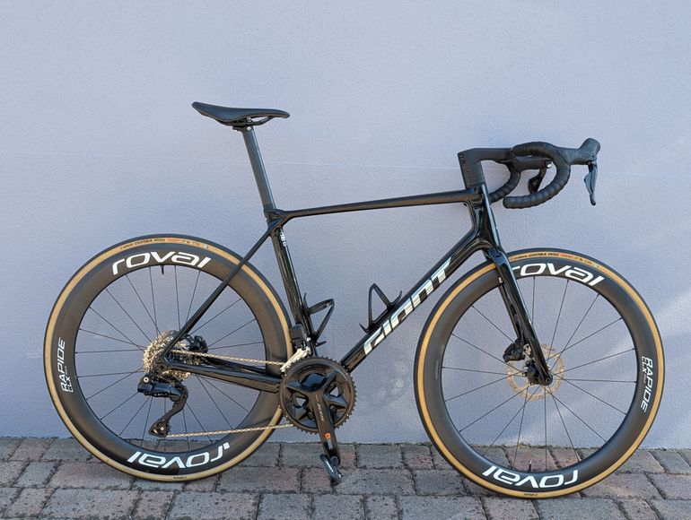 Used Giant TCR Advanced Pro 1 Di2 2025 2025 Road & Gravel, Black — image 1 of 5