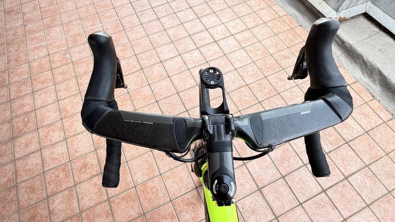 Used Cannondale SuperSix EVO Hi-MOD Disc Ultegra Di2 2017 2017 Road & Gravel, Rosso — image 11 of 13
