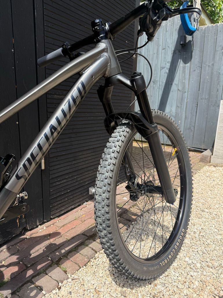 Used Specialized Riprock SRAM NX 2023 Mountainbike, Light Gray, 24 — image 7 of 16